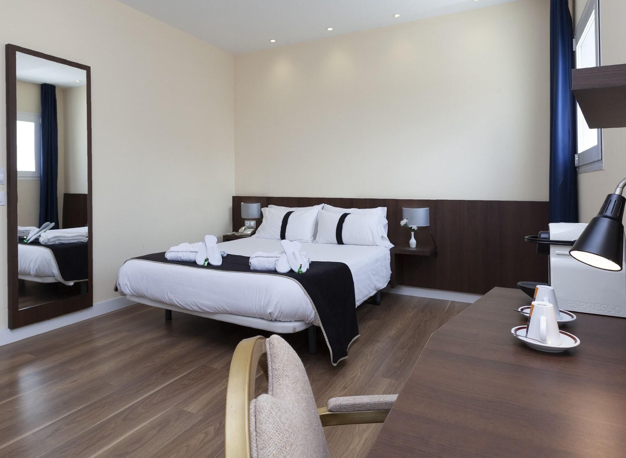 Hotel Olympia Universidades Walencja Zewnętrze zdjęcie