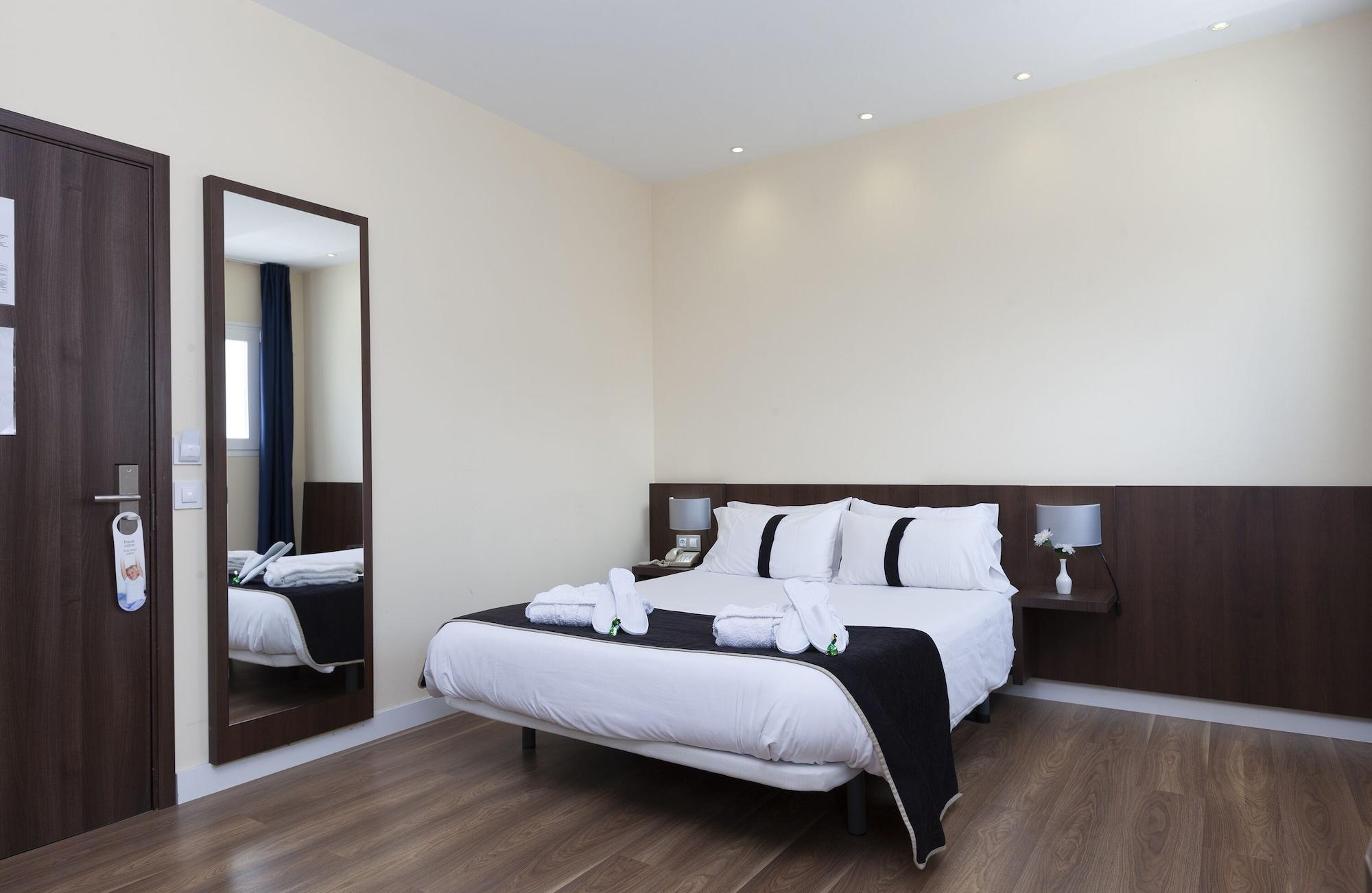 Hotel Olympia Universidades Walencja Zewnętrze zdjęcie