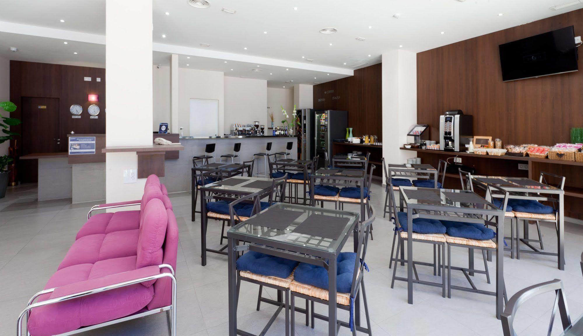 Hotel Olympia Universidades Walencja Zewnętrze zdjęcie